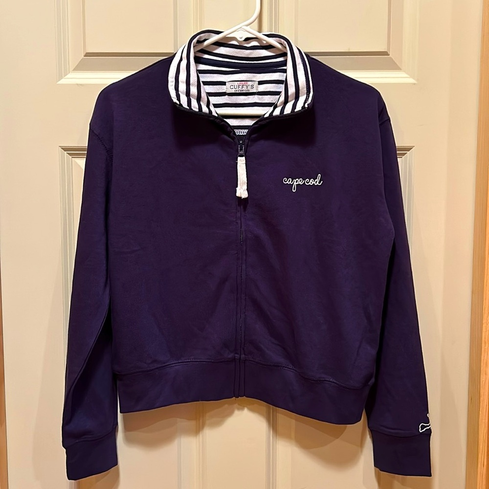 Cuffy’s of Cape Cod Navy cropped zip up size S/M